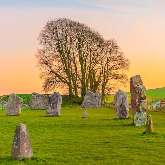 stonehenge tour day trip and avebury neolithic village day trip from london